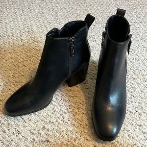 Blondo Siena Waterproof Black Bootie 8.5